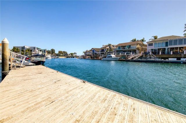 16181 Santa Barbara Lane, Huntington Beach, CA 92649