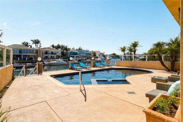 16181 Santa Barbara Lane, Huntington Beach, CA 92649