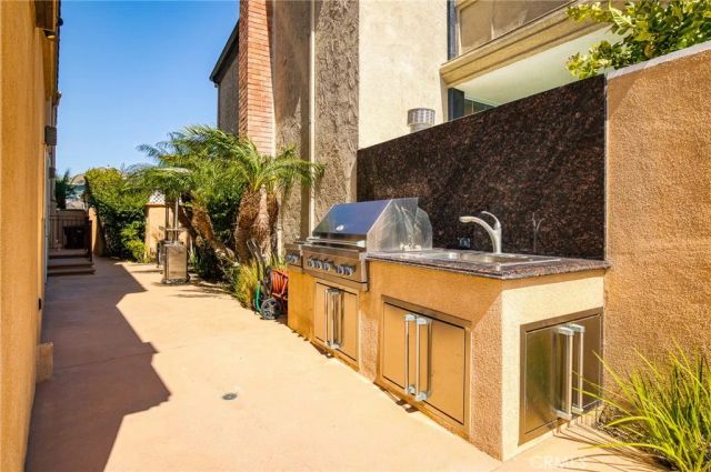 16181 Santa Barbara Lane, Huntington Beach, CA 92649