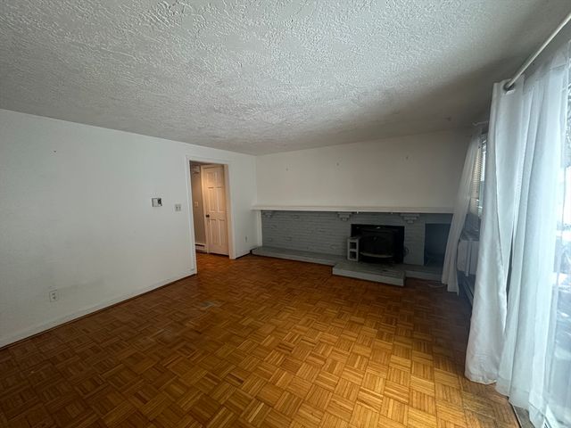 87 Phelps St 87, Marlborough, MA 01752