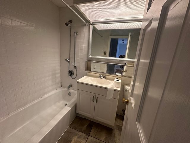 87 Phelps St 87, Marlborough, MA 01752