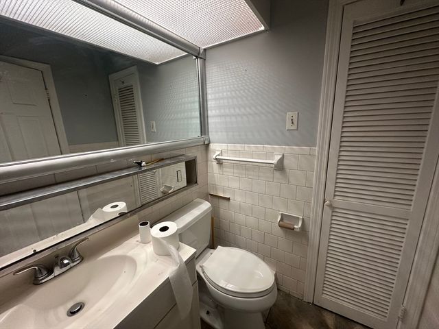 87 Phelps St 87, Marlborough, MA 01752