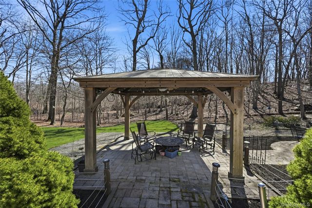 205 Great Rock Drive, Wading River, NY 11792