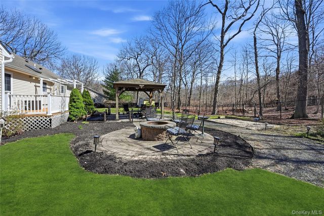205 Great Rock Drive, Wading River, NY 11792