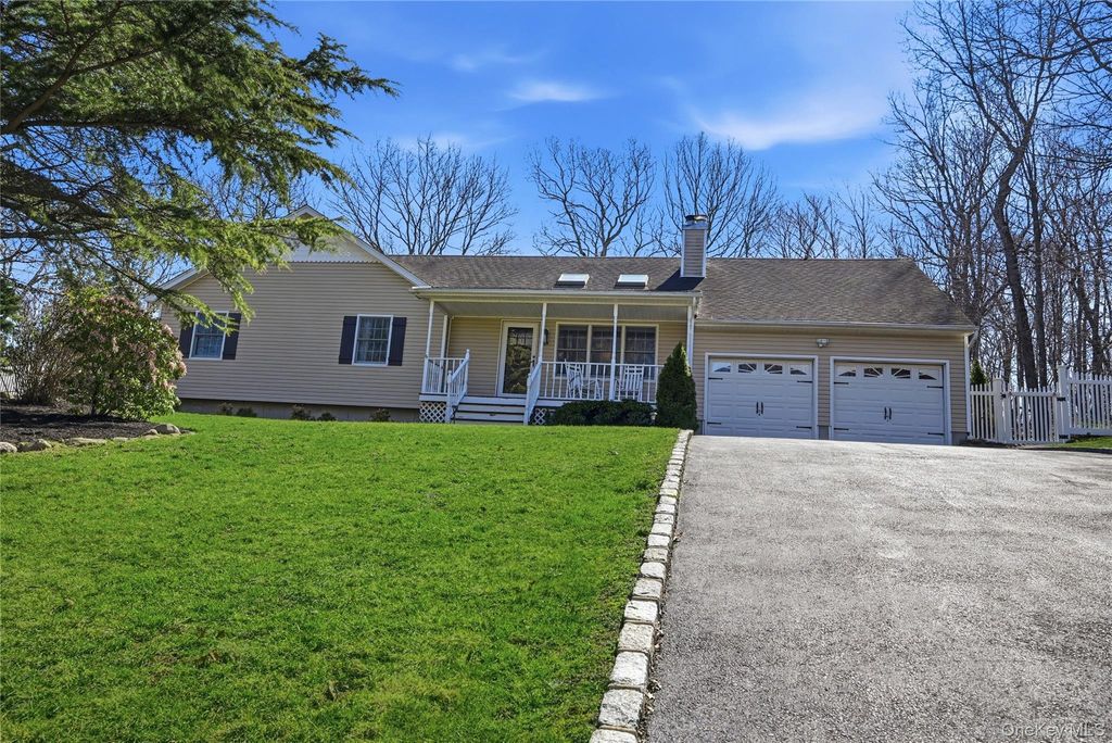 205 Great Rock Drive, Wading River, NY 11792