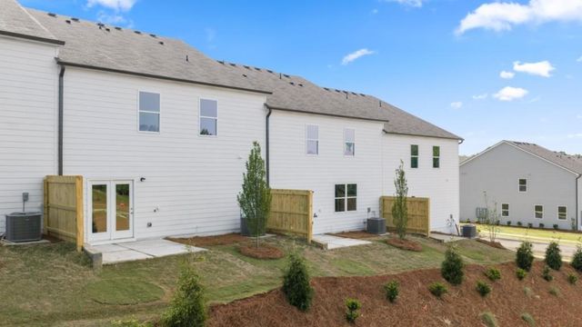 1837 Meadow Green Circle, Gainesville, GA 30501