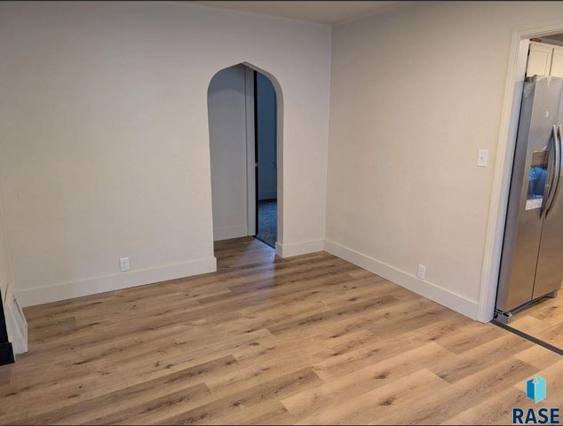 1104 W 6th St Street, Sioux Falls, SD 57104