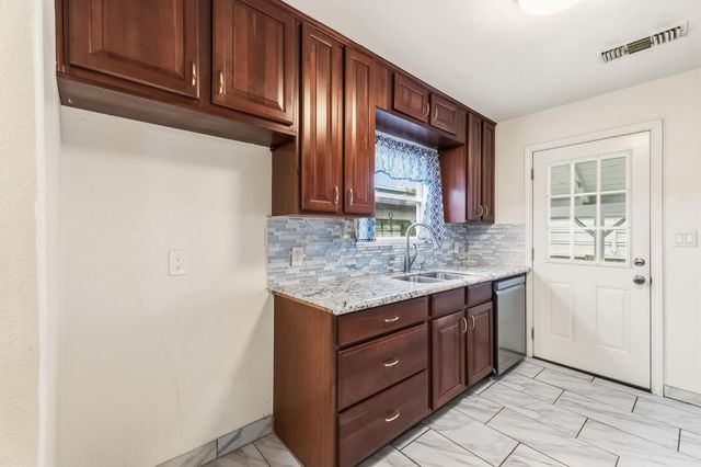 1329 E Princeton Avenue, Fresno, CA 93704