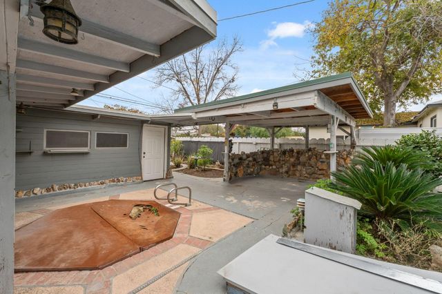 1329 E Princeton Avenue, Fresno, CA 93704