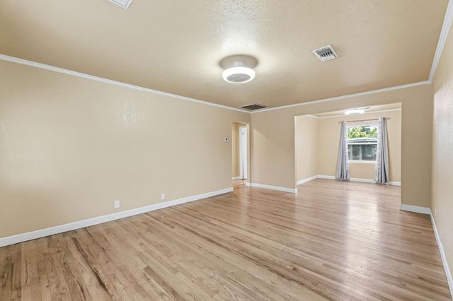 1329 E Princeton Avenue, Fresno, CA 93704