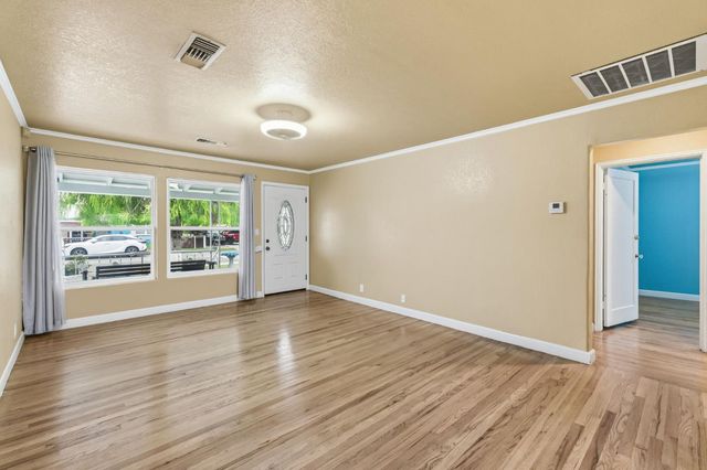 1329 E Princeton Avenue, Fresno, CA 93704