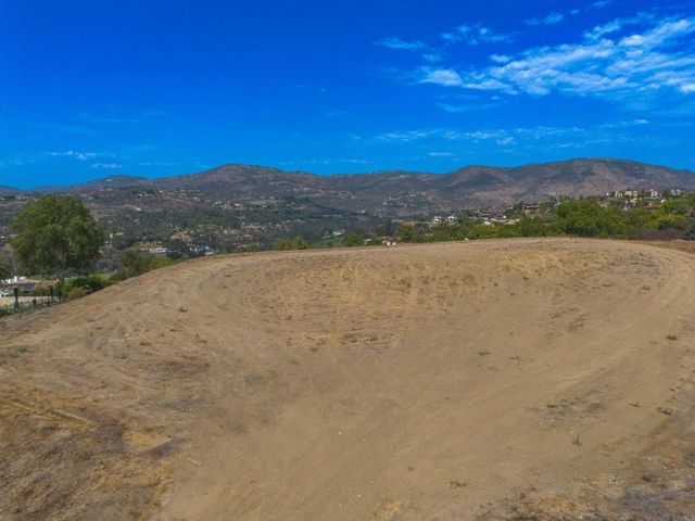 Artesian Rd Camino Lima, San Diego, CA 92127