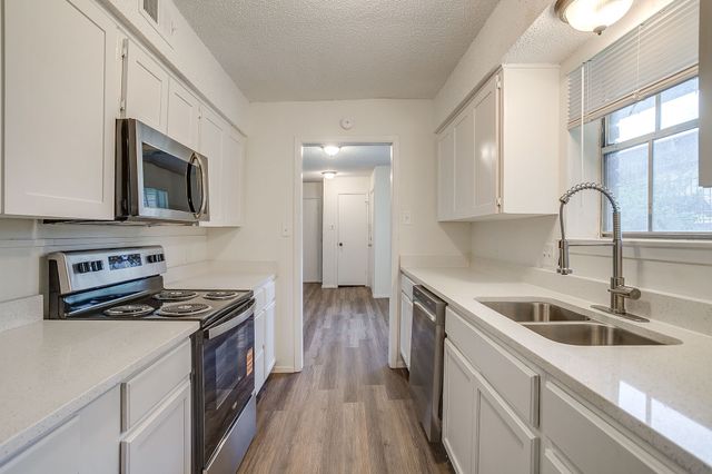 5201 Curzon Avenue 9, Fort Worth, TX 76107