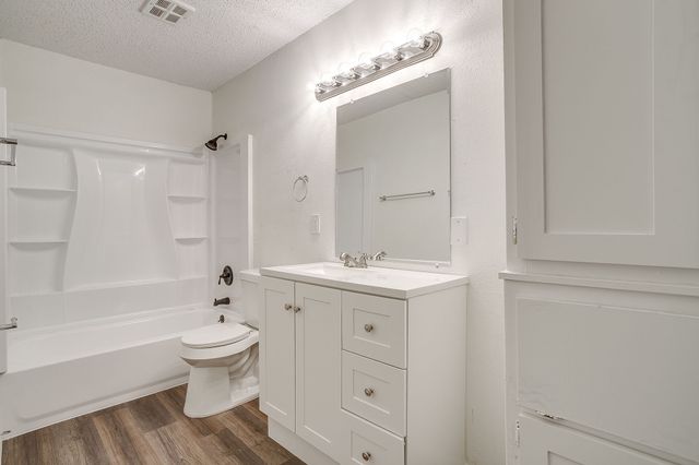 5201 Curzon Avenue 9, Fort Worth, TX 76107