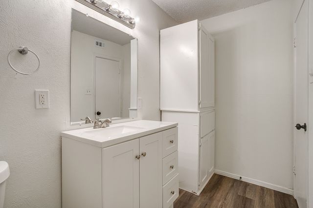 5201 Curzon Avenue 9, Fort Worth, TX 76107