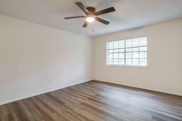 5201 Curzon Avenue 9, Fort Worth, TX 76107