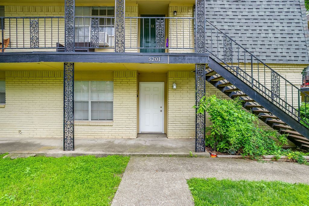 5201 Curzon Avenue 9, Fort Worth, TX 76107