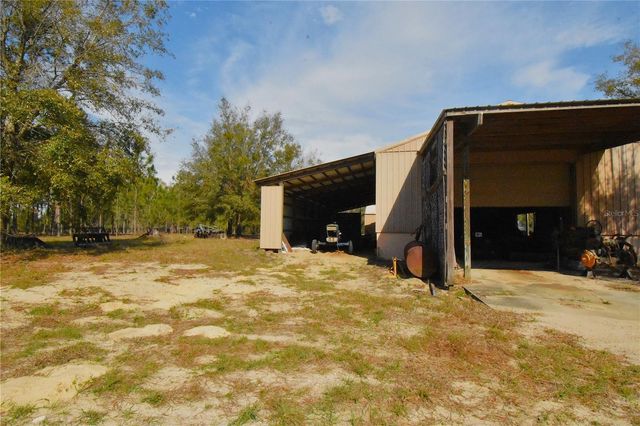 272 NE COUNTY ROAD 337, Trenton, FL 32693
