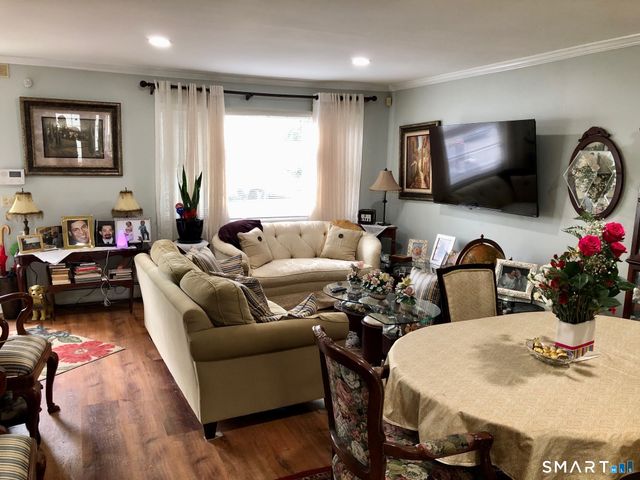 30 Yarrington Court 30, Bridgeport, CT 06607