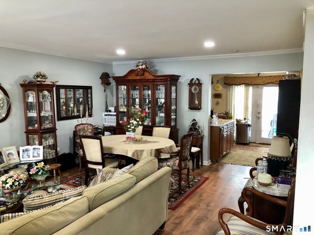 30 Yarrington Court 30, Bridgeport, CT 06607