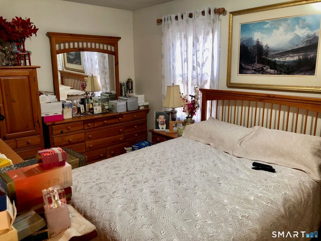 30 Yarrington Court 30, Bridgeport, CT 06607