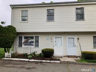 30 Yarrington Court 30, Bridgeport, CT 06607