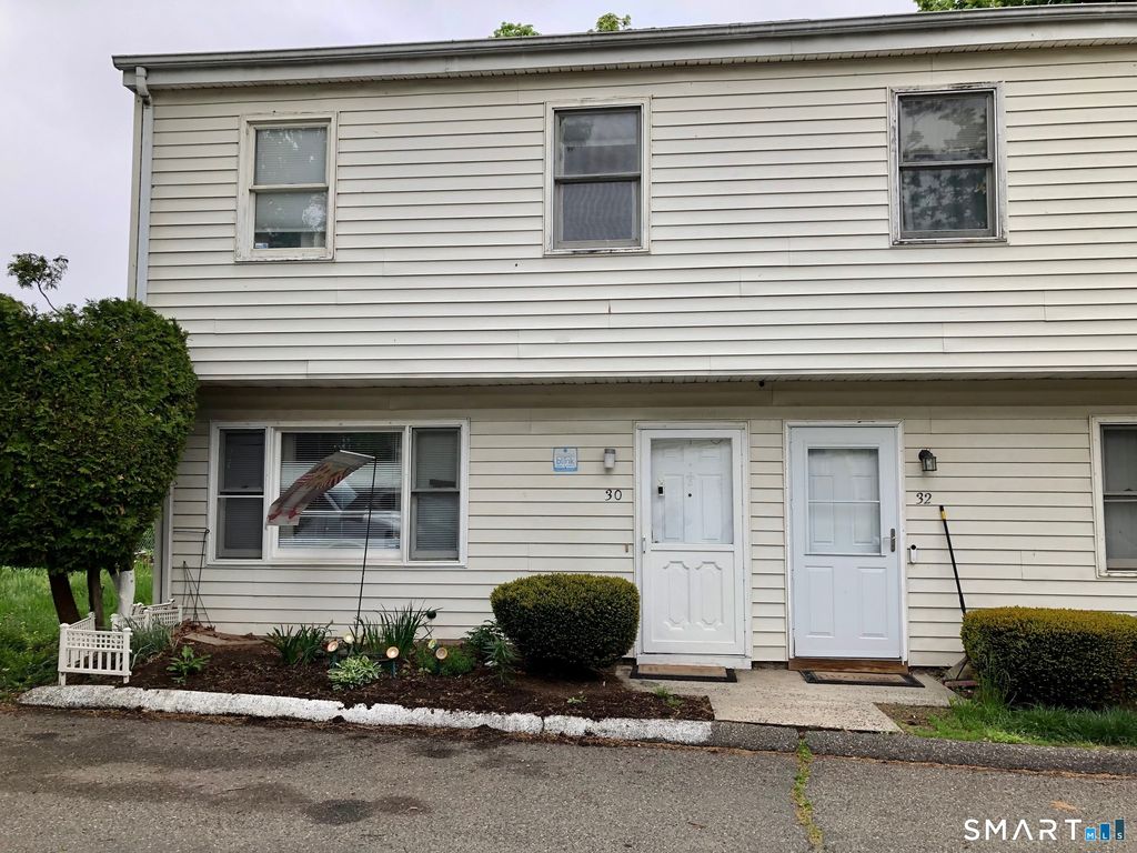 30 Yarrington Court 30, Bridgeport, CT 06607