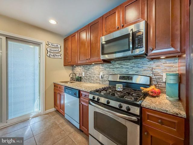 9015 CLOVERLY RD, Philadelphia, PA 19136