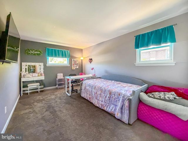 9015 CLOVERLY RD, Philadelphia, PA 19136