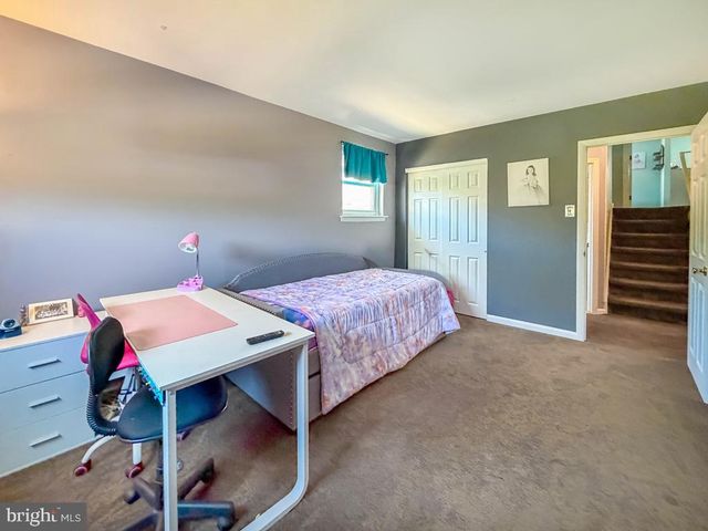 9015 CLOVERLY RD, Philadelphia, PA 19136