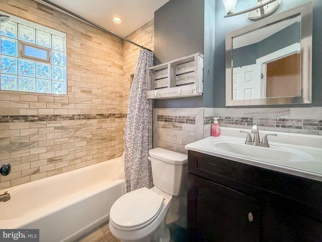 9015 CLOVERLY RD, Philadelphia, PA 19136