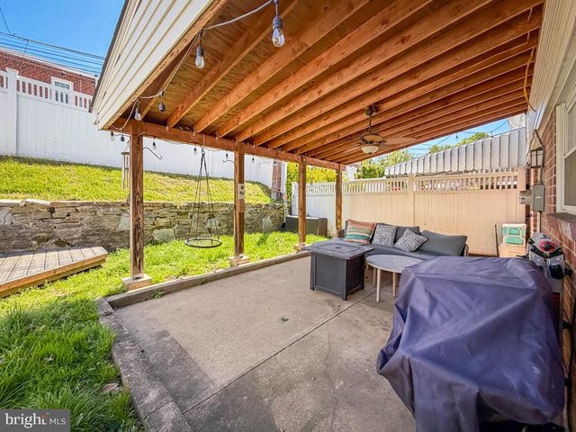 9015 CLOVERLY RD, Philadelphia, PA 19136
