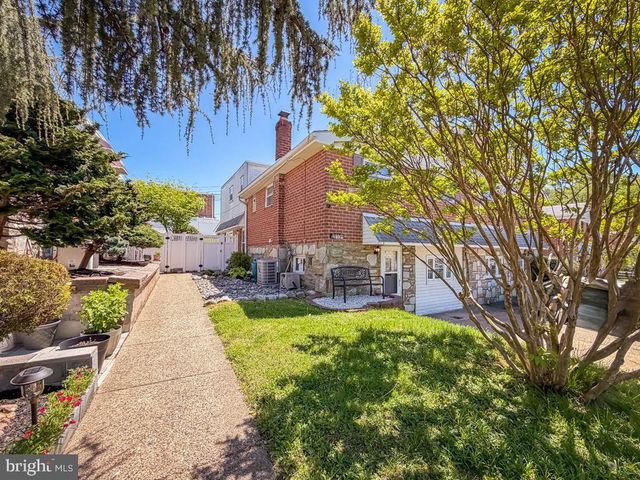 9015 CLOVERLY RD, Philadelphia, PA 19136