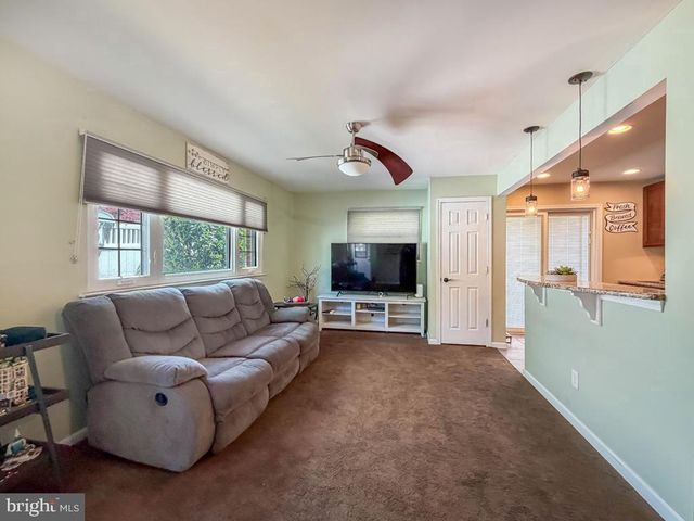 9015 CLOVERLY RD, Philadelphia, PA 19136