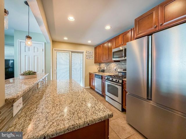 9015 CLOVERLY RD, Philadelphia, PA 19136