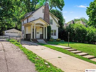 111 S 50th Street, Omaha, NE 68132