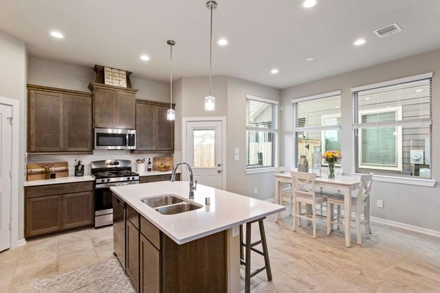 1531 Rustling Creek Drive, Missouri City, TX 77459