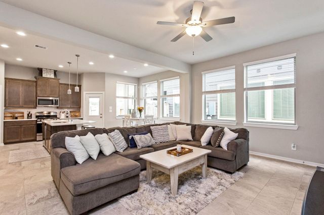 1531 Rustling Creek Drive, Missouri City, TX 77459