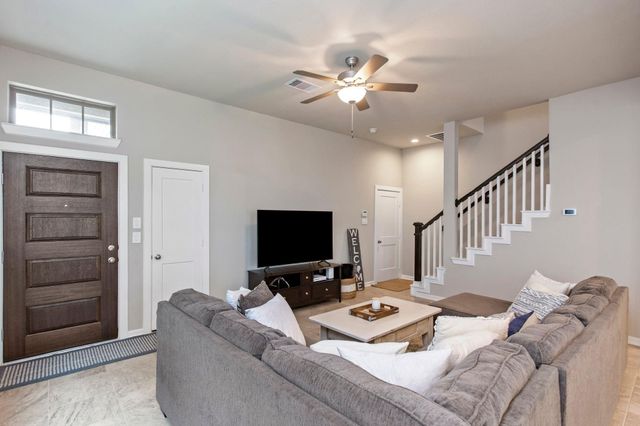 1531 Rustling Creek Drive, Missouri City, TX 77459