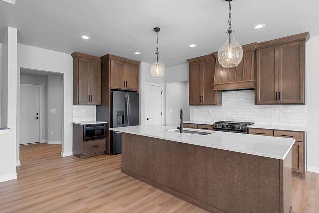 340 BAYWOOD TRAIL, Green Bay, WI 54311