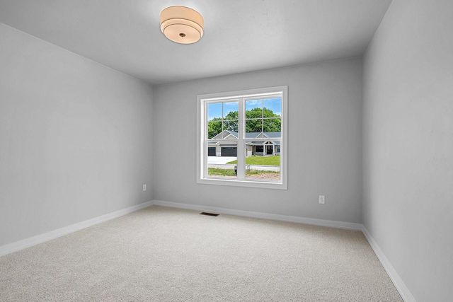 340 BAYWOOD TRAIL, Green Bay, WI 54311