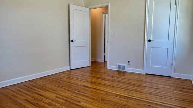326 Elmwood Avenue S, Fargo, ND 58103