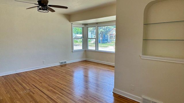 326 Elmwood Avenue S, Fargo, ND 58103