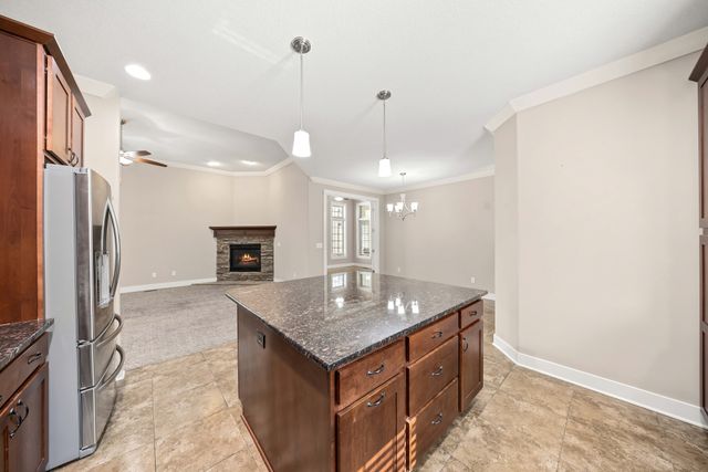 645 65th Place 129, West Des Moines, IA 50266