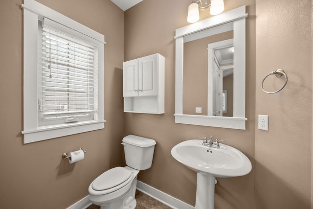 645 65th Place 129, West Des Moines, IA 50266