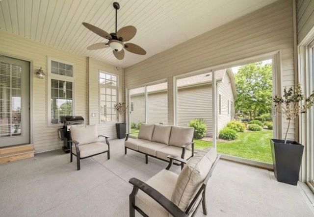 645 65th Place 129, West Des Moines, IA 50266