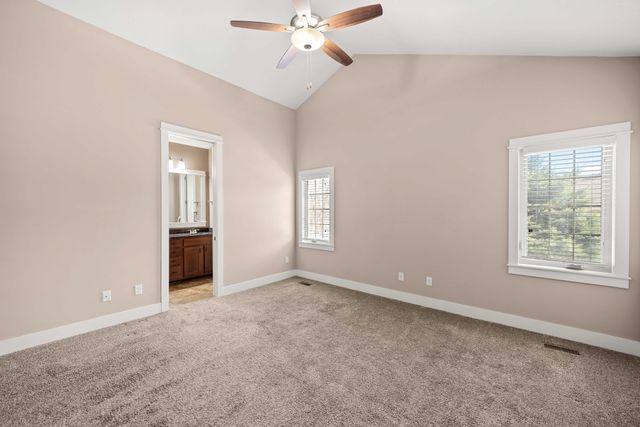 645 65th Place 129, West Des Moines, IA 50266