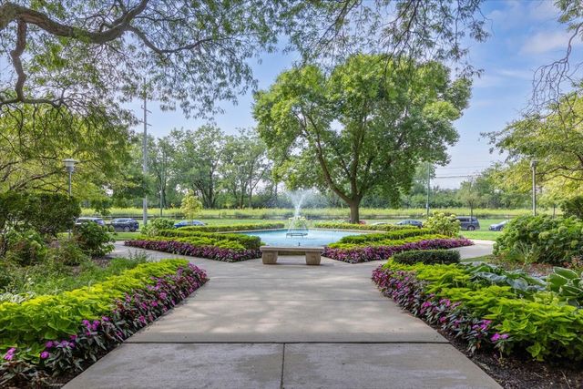 7033 N Kedzie Avenue 310, Chicago, IL 60645