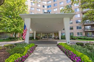 7033 N Kedzie Avenue 310, Chicago, IL 60645