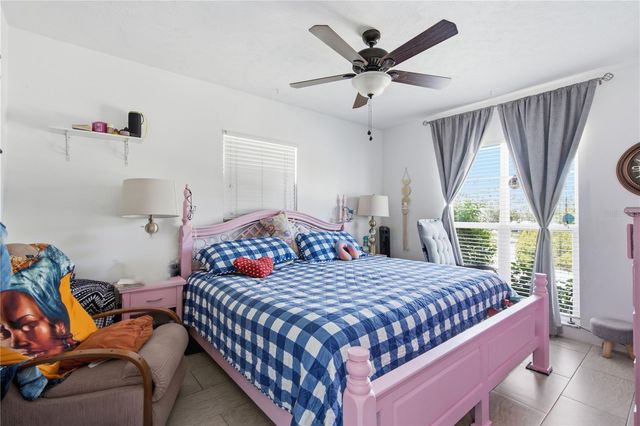 1124 KING ARTHUR COURT, Valrico, FL 33594